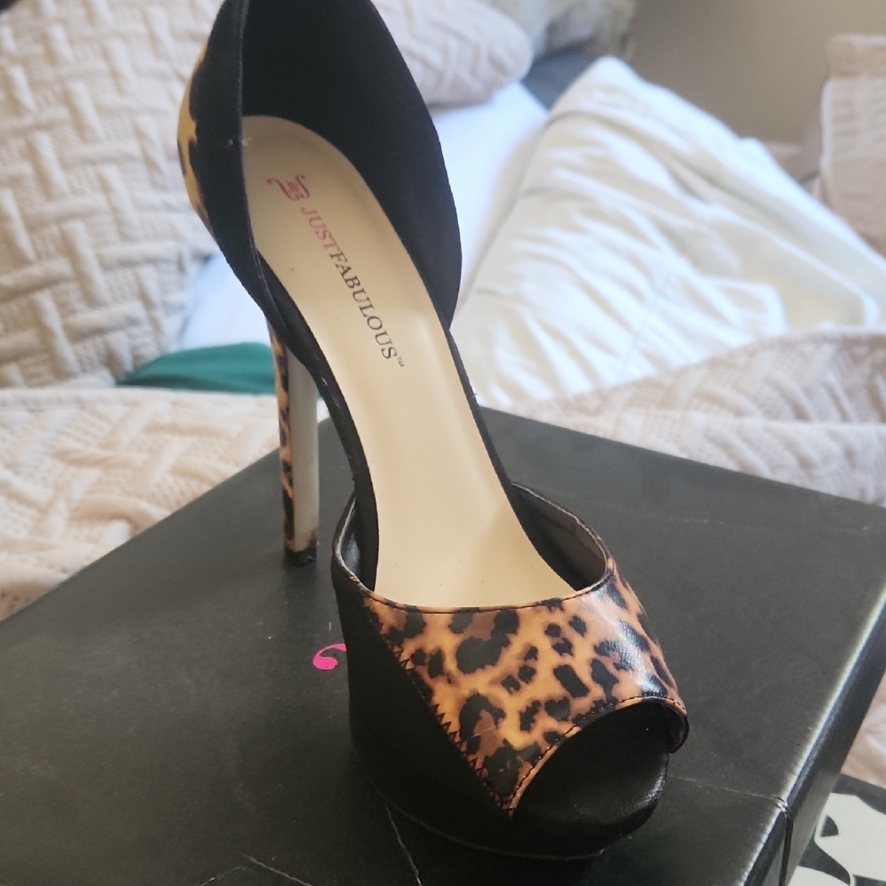 JustFab Black and Leopard Print Heels